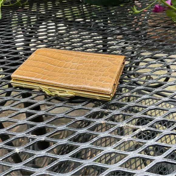 Quality Tan & Gold Alligator Nice Feel Skin Texture Wallet! - Picture 10 of 16